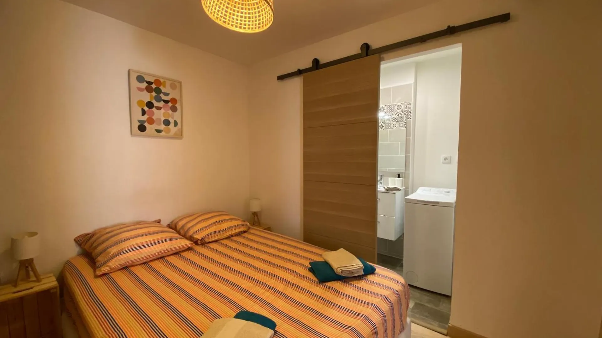 Fanny Wifi Climatise Tout A Pieds 4 Personnes La Ciotat Apartment
